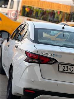 نيسان فيرسا